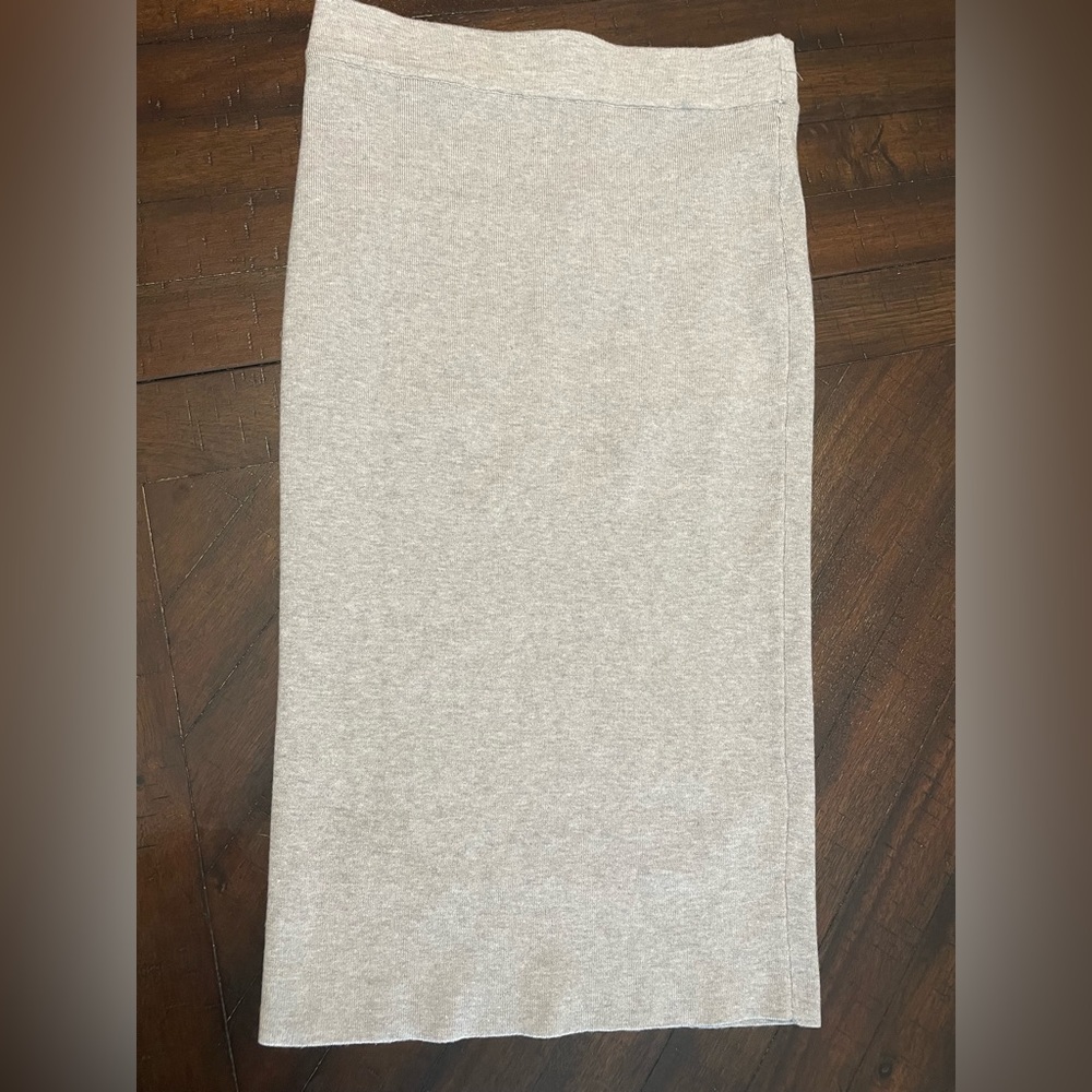 Cara Sanatana Nine West midi pencil skirt